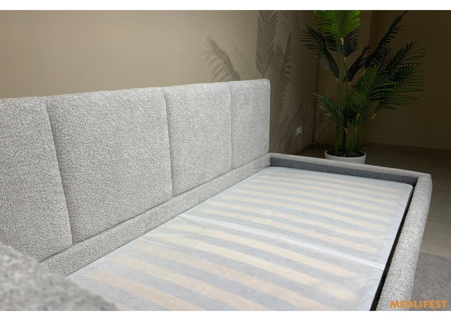 М'яке дитяче ліжко D002 з підйомним механізмом 