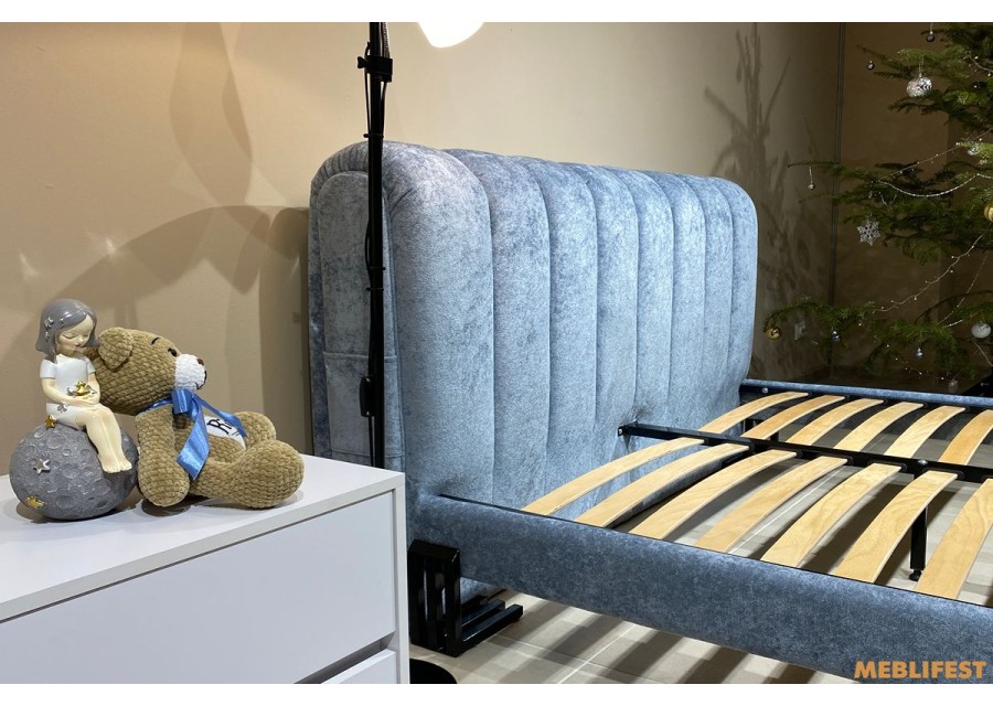 М'яке двоспальне ліжко L045 безопційне