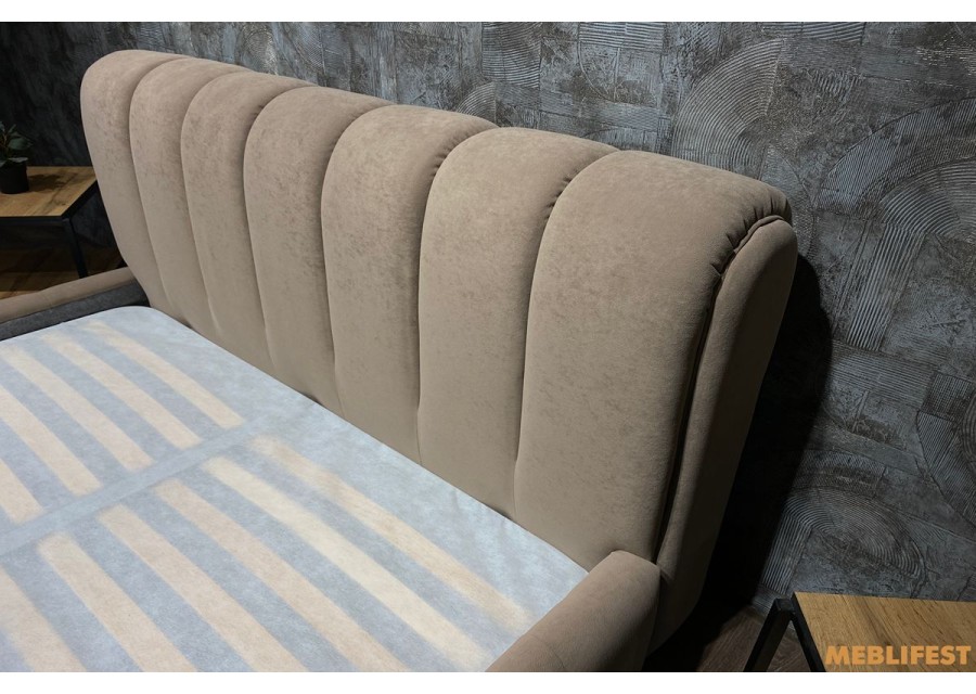 М'яке двоспальне ліжко L054 з підйомним механізмом 