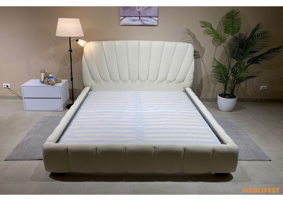 М'яке двоспальне ліжко L064 з підйомним механізмом 