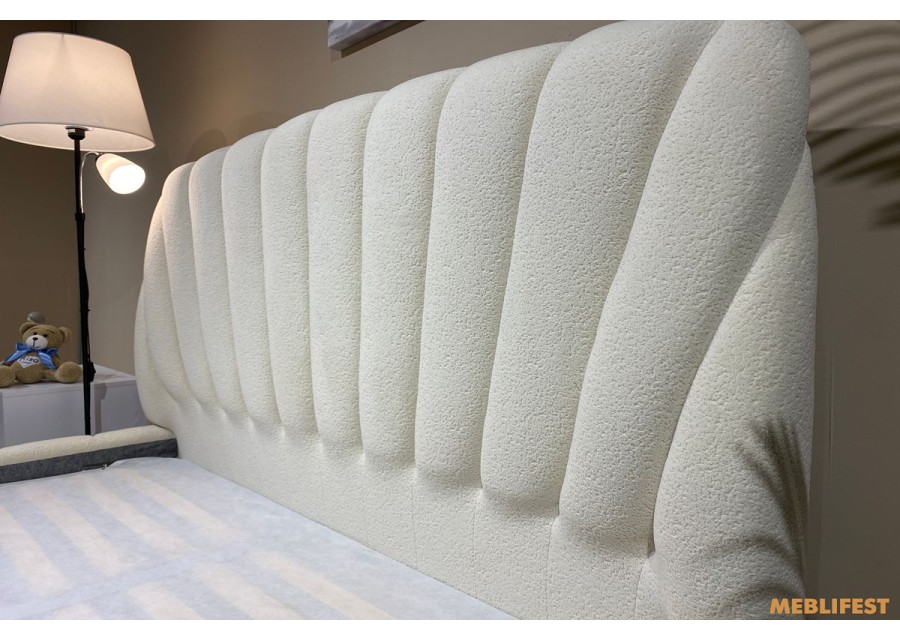 М'яке двоспальне ліжко L064 з підйомним механізмом 