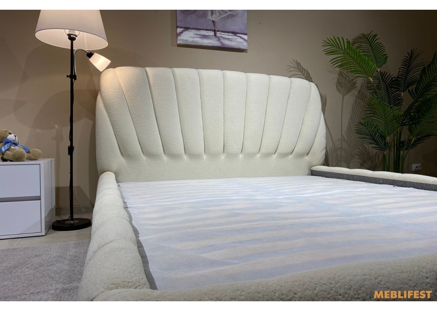 М'яке двоспальне ліжко L064 з підйомним механізмом 