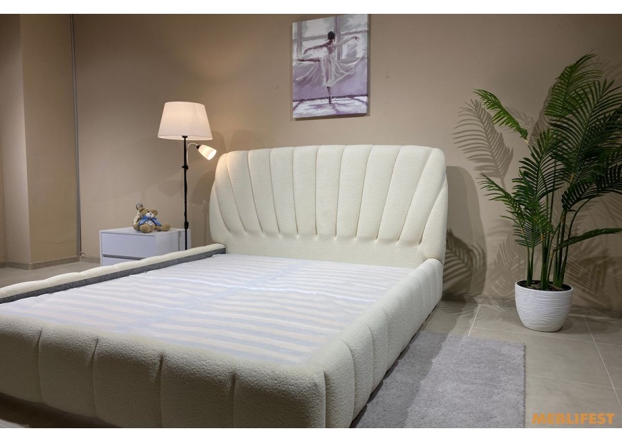 М'яке двоспальне ліжко L064 з підйомним механізмом 