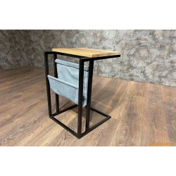 Приліжковий столик 